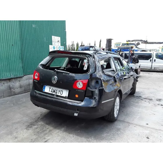 VOLKSWAGEN PASSAT BERLINA (3C2) '2008 1.9 TDI NEGRO