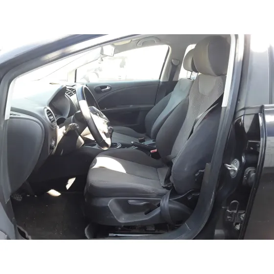 SEAT LEON (1P1) '2005 * NEGRO