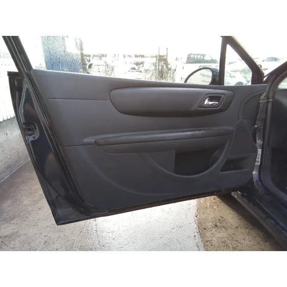 CITROEN C4 COUPE '2007 1.6 HDI CAT (9HY / DV6TED4) NEGRO