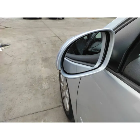 VOLKSWAGEN GOLF V BERLINA (1K1) '2004 1.9 TDI PLATA