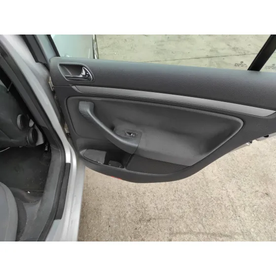 VOLKSWAGEN GOLF V BERLINA (1K1) '2004 1.9 TDI PLATA