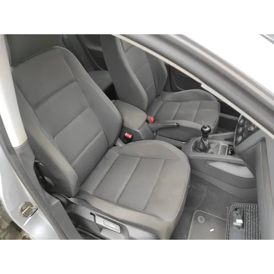 VOLKSWAGEN GOLF V BERLINA (1K1) '2004 1.9 TDI PLATA