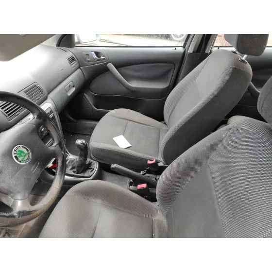 SKODA OCTAVIA BERLINA (1U2) '2003 1.9 TDI PLATA