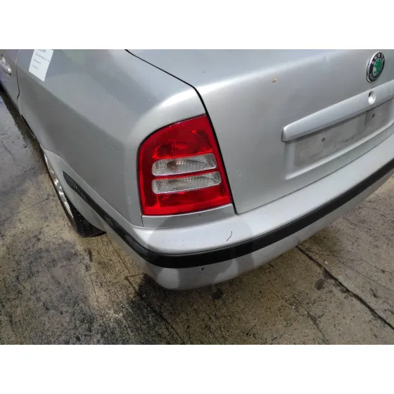 SKODA OCTAVIA BERLINA (1U2) '2003 1.9 TDI PLATA