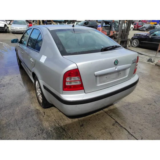 SKODA OCTAVIA BERLINA (1U2) '2003 1.9 TDI PLATA