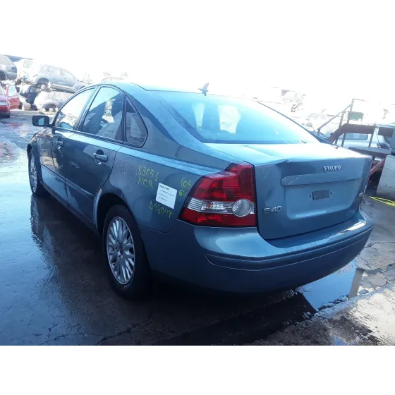 VOLVO S40 BERLINA '2002 2.0 DIESEL CAT GRIS