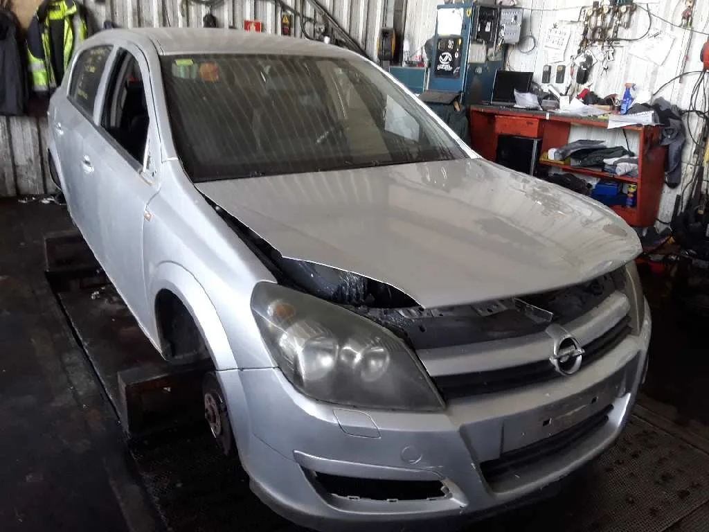 OPEL ASTRA H BERLINA '2005 1.6 16V PLATA
