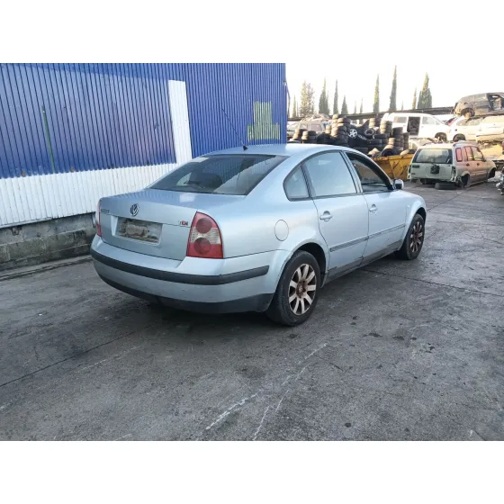 Volkswagen PASSAT B5 (3B2) 2000