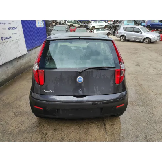 FIAT PUNTO BERLINA (188) '2004 1.2 CAT NEGRO
