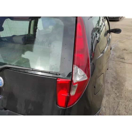 FIAT PUNTO BERLINA (188) '2004 1.2 CAT NEGRO