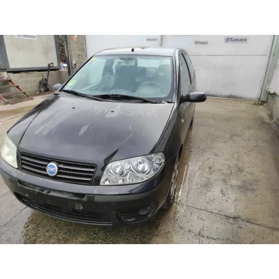 FIAT PUNTO BERLINA (188) '2004 1.2 CAT NEGRO