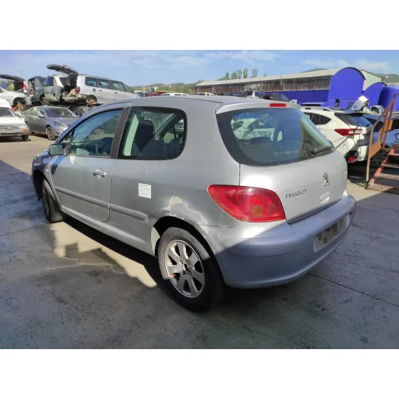PEUGEOT 307 BERLINA (S2) '2004 1.6 16V CAT PLATA