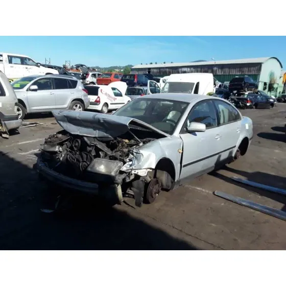 VOLKSWAGEN PASSAT BERLINA (3B2) '1999 1.9 TDI PLATA