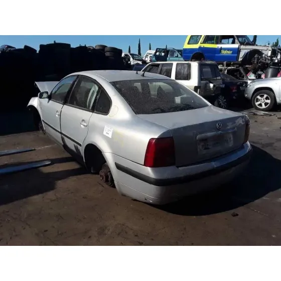 VOLKSWAGEN PASSAT BERLINA (3B2) '1999 1.9 TDI PLATA