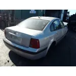 VOLKSWAGEN PASSAT BERLINA (3B2) VOLKSWAGEN PASSAT BERLINA (3B2) '1999 1.9 TDI PLATA 1996
