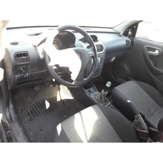 OPEL CORSA C '2004 * NEGRO