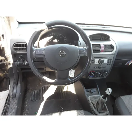 OPEL CORSA C '2004 * NEGRO
