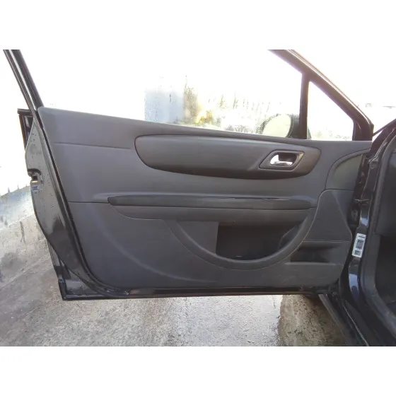 CITROEN C4 COUPE '2005 1.6 16V HDI FAP NEGRO
