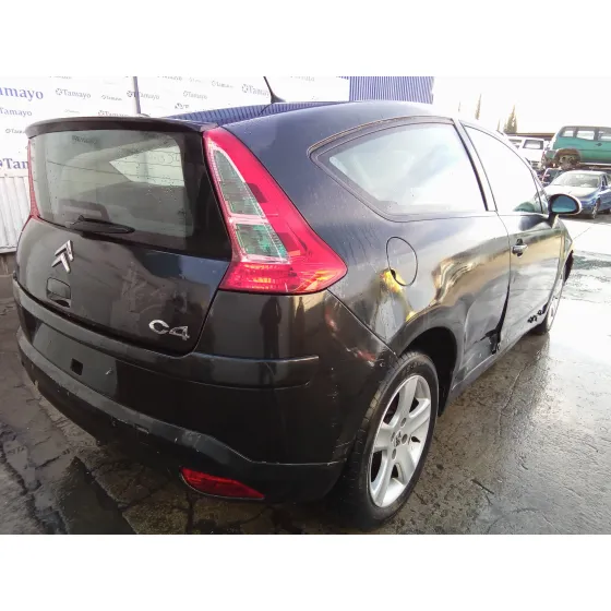 CITROEN C4 COUPE '2005 1.6 16V HDI FAP NEGRO