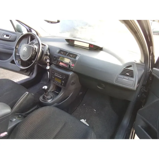 CITROEN C4 COUPE '2005 1.6 16V HDI FAP NEGRO