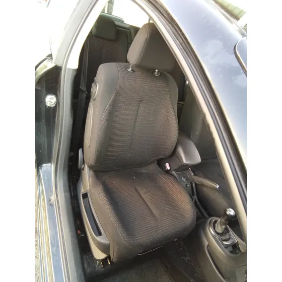 CITROEN C4 COUPE '2005 1.6 16V HDI FAP NEGRO