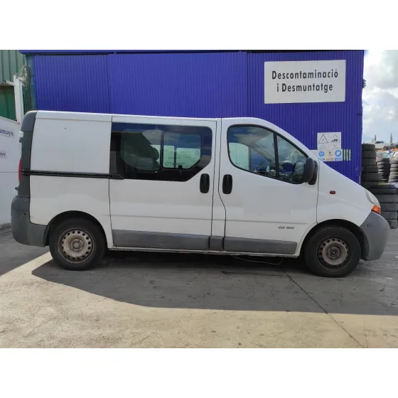 RENAULT TRAFIC COMBI (AB 4.01) '2006 1.9 DIESEL BLANCO