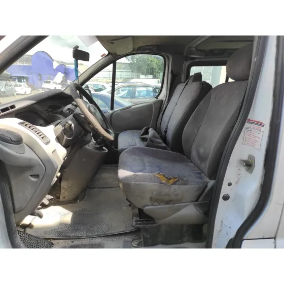 RENAULT TRAFIC COMBI (AB 4.01) '2006 1.9 DIESEL BLANCO