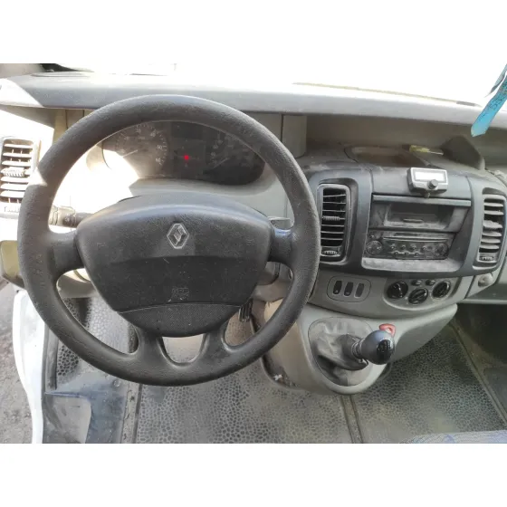 RENAULT TRAFIC COMBI (AB 4.01) '2006 1.9 DIESEL BLANCO