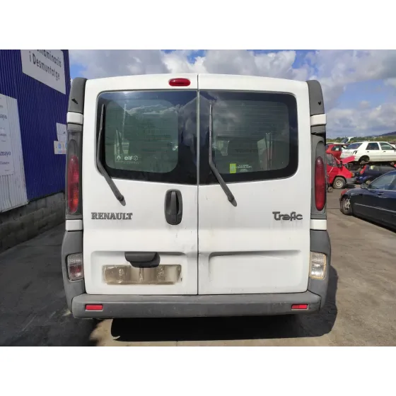 RENAULT TRAFIC COMBI (AB 4.01) '2006 1.9 DIESEL BLANCO