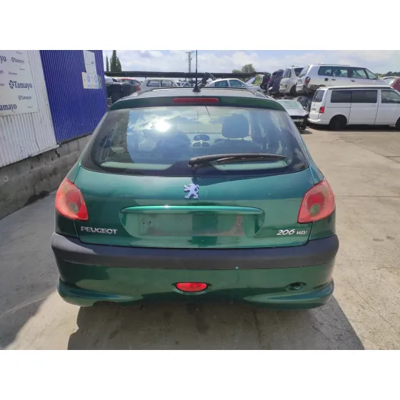 PEUGEOT 206 BERLINA '2004 1.4 HDI VERDE