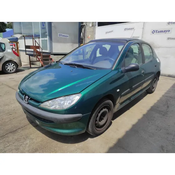 PEUGEOT 206 BERLINA '2004 1.4 HDI VERDE