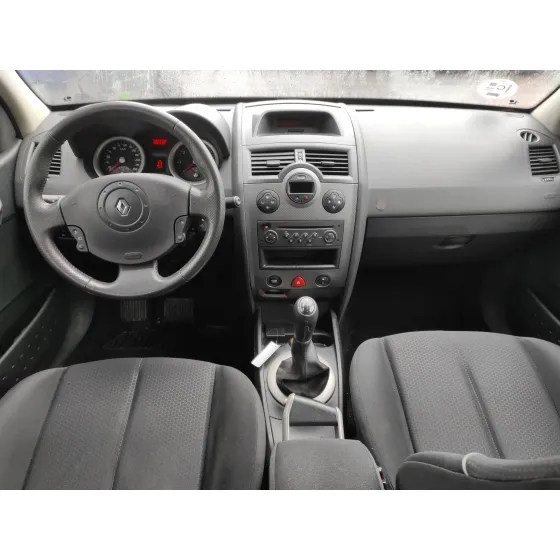 RENAULT MEGANE II BERLINA 5P '2006 1.6 16V NEGRO