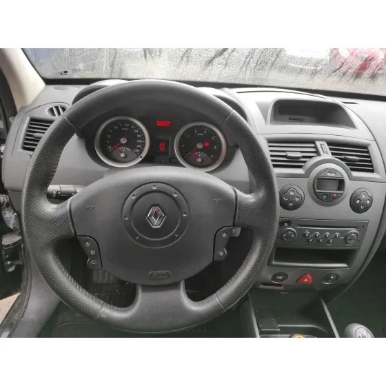 RENAULT MEGANE II BERLINA 5P '2006 1.6 16V NEGRO
