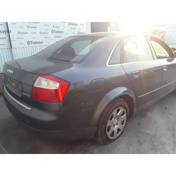AUDI A4 BERLINA (8E) '2002 1.9 TDI GRIS