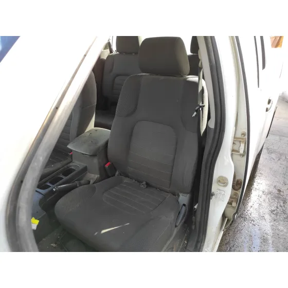 NISSAN NAVARA PICK-UP (D40M) '2008 2.5 DCI DIESEL CAT BLANCO