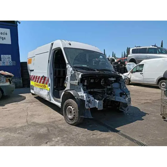 NISSAN INTERSTAR '2024 M1 FM BLANCO