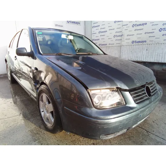 VOLKSWAGEN BORA BERLINA (1J2) '2001 2.0 AZUL