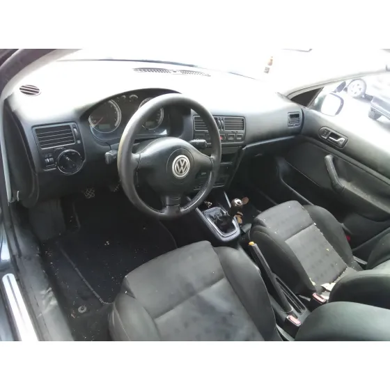 VOLKSWAGEN BORA BERLINA (1J2) '2001 2.0 AZUL