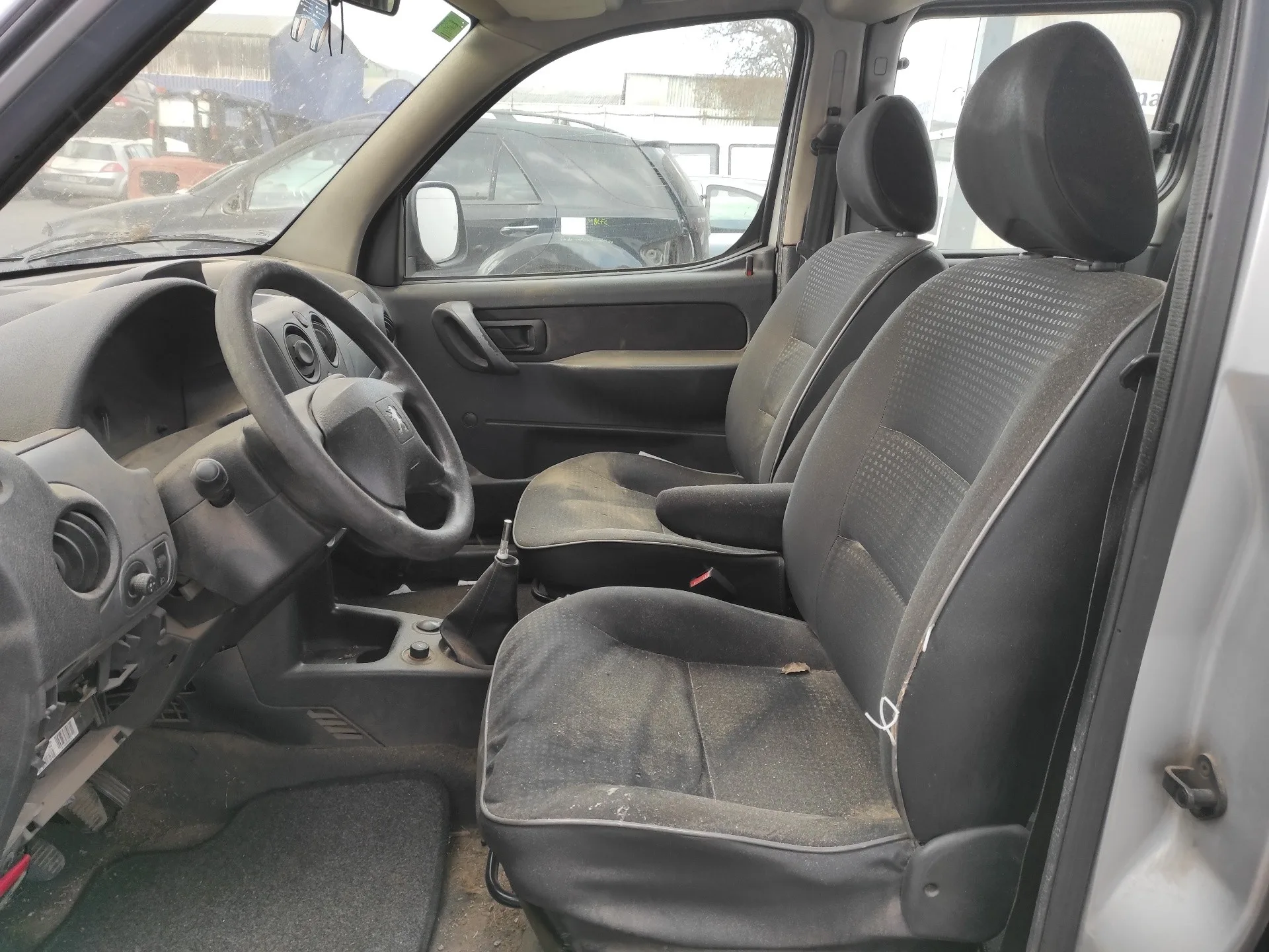 PEUGEOT PARTNER (S2) PEUGEOT PARTNER (S2) '2005 * GRIS 2002