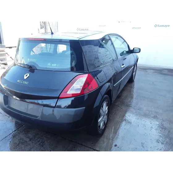 RENAULT MEGANE II BERLINA 3P '2004 1.6 16V NEGRO