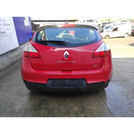 RENAULT MEGANE III BERLINA 5 P '2012 1.5 DCI DIESEL FAP ROJO