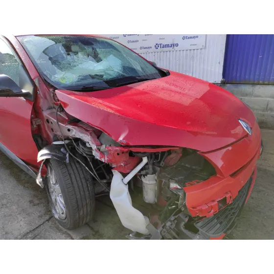 RENAULT MEGANE III BERLINA 5 P '2012 1.5 DCI DIESEL FAP ROJO