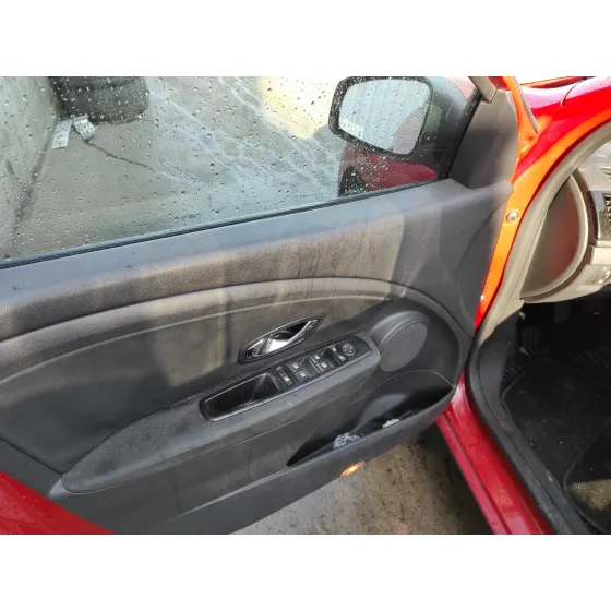 RENAULT MEGANE III BERLINA 5 P '2012 1.5 DCI DIESEL FAP ROJO