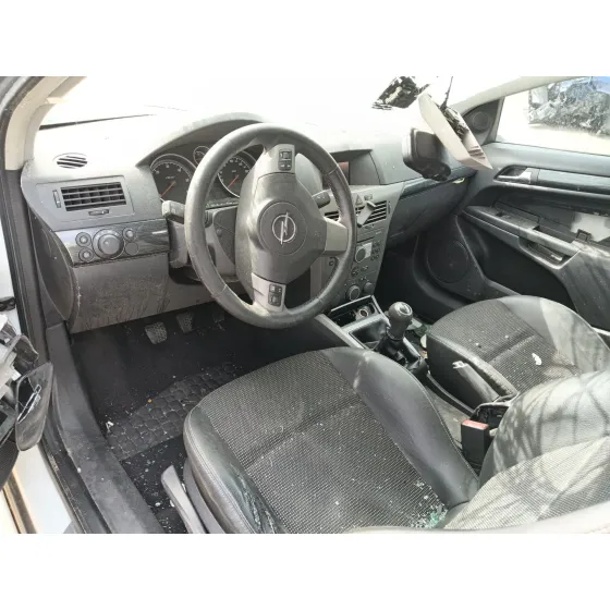 Opel ASTRA H GTC (A04) 2005