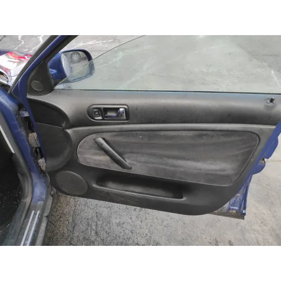 VOLKSWAGEN PASSAT VARIANT (3B6) '2002 1.9 TDI AZUL MARINO
