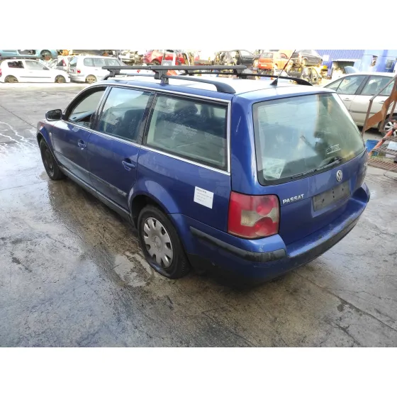 VOLKSWAGEN PASSAT VARIANT (3B6) '2002 1.9 TDI AZUL MARINO