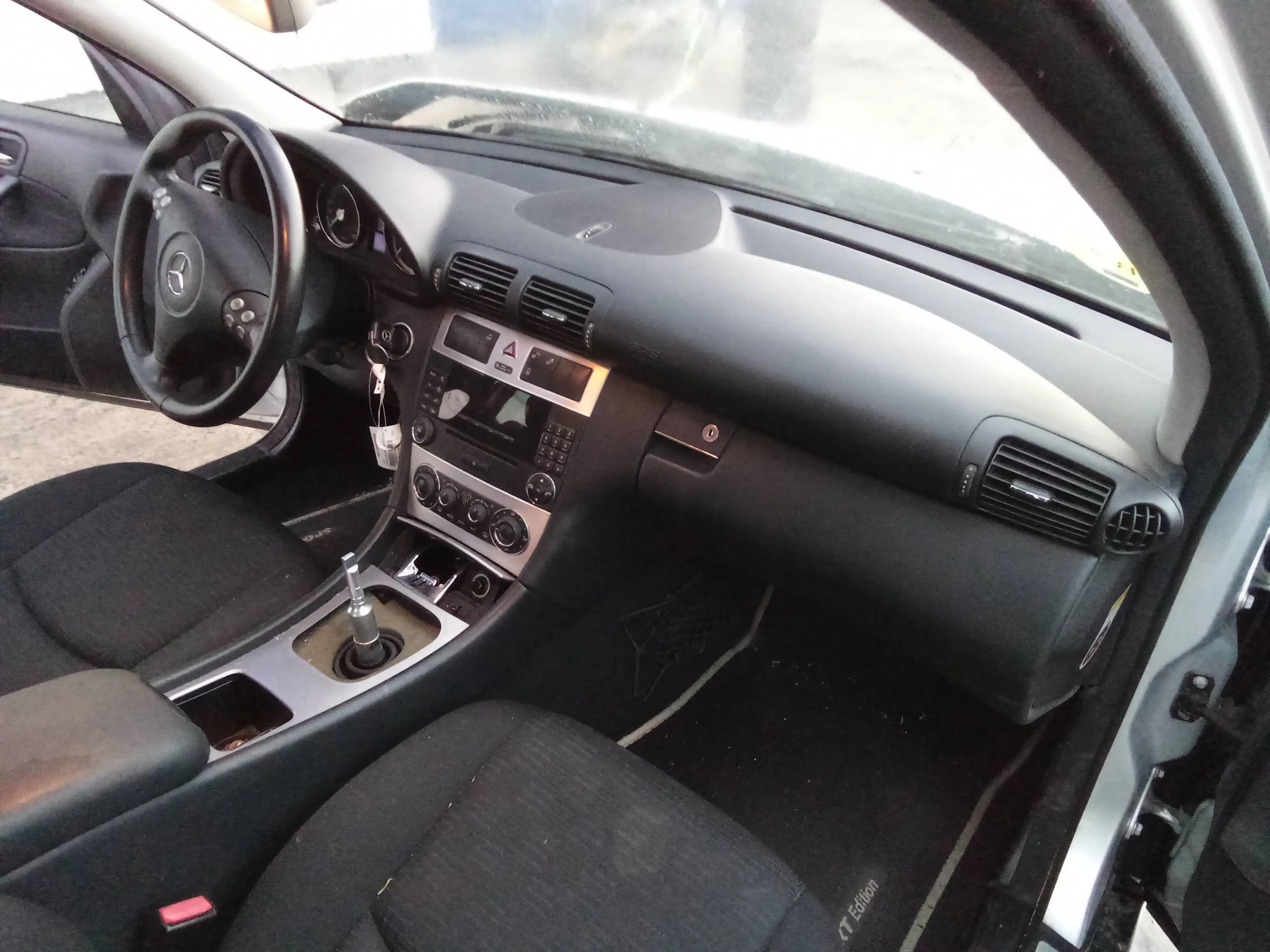MERCEDES CLASE C (W203) BERLINA '2005 1.8 CAT PLATA