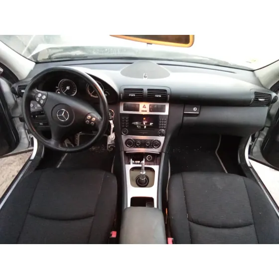 MERCEDES CLASE C (W203) BERLINA '2005 1.8 CAT PLATA