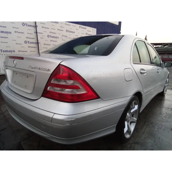 MERCEDES CLASE C (W203) BERLINA '2005 1.8 CAT PLATA