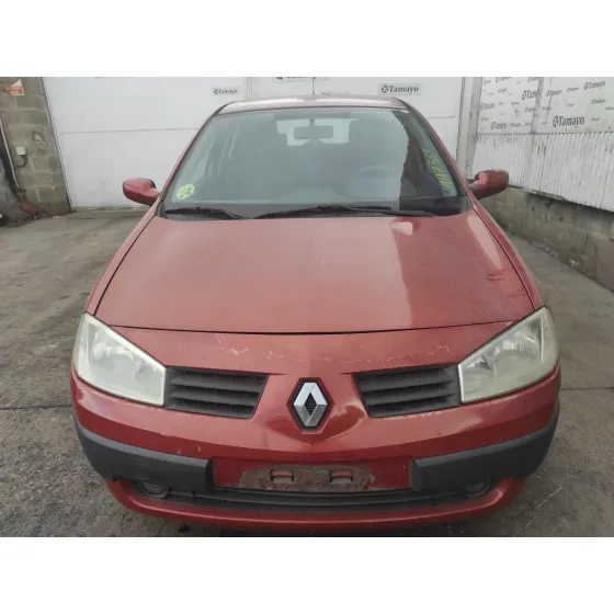 RENAULT MEGANE II BERLINA 5P '2005 1.6 16V GRANATE